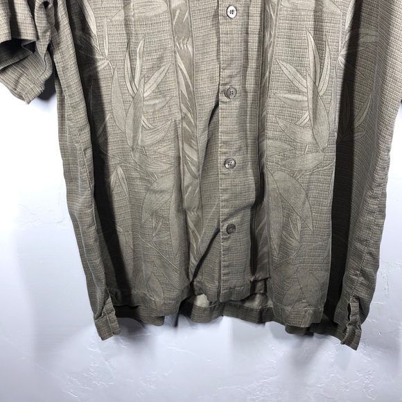 Tommy Bahama 100% silk leaf print shirt large - Picture 3 of 9